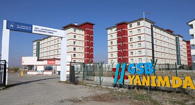 Tahliye edilen yurttaki kokunun nedeni biber gazı çıktı!