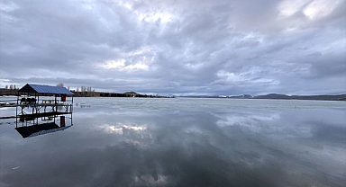 Turistlerin gözde rotasında buzlar eriyor