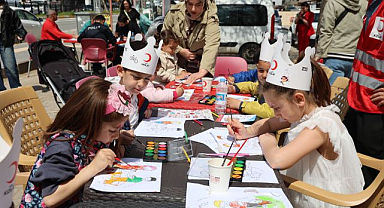 Türk Kızılay'ından çocuklara şenlik