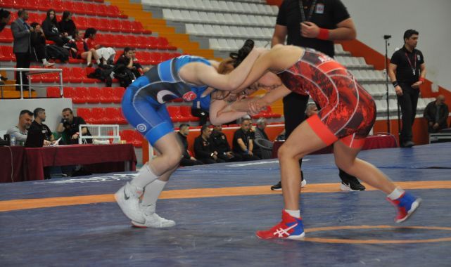 U15 Türkiye Güreş Şampiyonası devam ediyor   