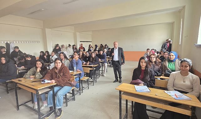 Üniversiteye hazırlık deneme sınavı yapıldı