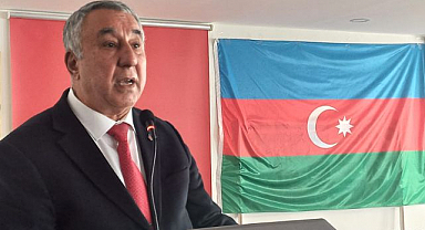 Ünsal’dan Ermenilerin bayrak yakmasına sert tepki!