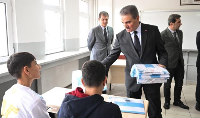 Vali Baruş okul ziyaretinde “Görevimiz sizlerin güvenliğini sağlamak”