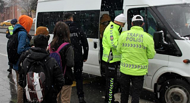 Veliler tepkili: Servis ücretlerine zam