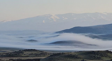 Yoğun sis ovayı kapladı