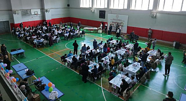 Yüzlerce öğrencinin katıldığı akıl ve zeka oyunları turnuvası 