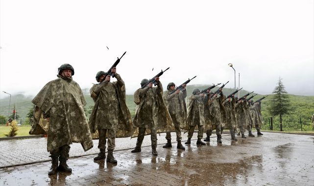 Şehit 33 er için Anıttepe'de anma töreni düzenlendi