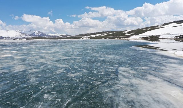 Balık gölü Mayısta buz tuttu, “Antarktika”yı aratmadı