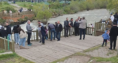 Balıkların göçü gecikince izlemeye gelenler döndü