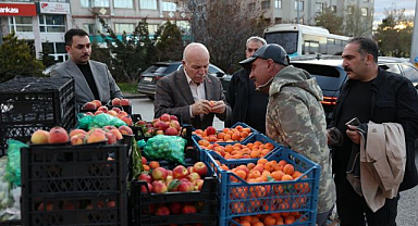 Başkan Sekmen sahada: Esnaf ve vatandaşlarla buluştu