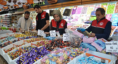 Bayram öncesi marketlerde gıda denetimi yapıldı
