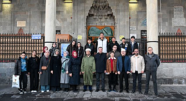  Beş vakitte beş cami