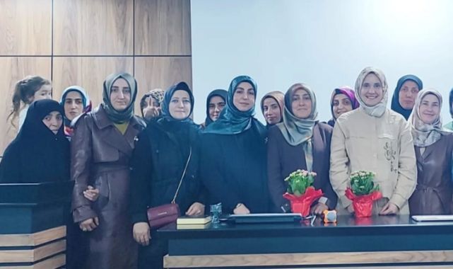 Dijital dünyada aile ve çocuklar konuşuldu