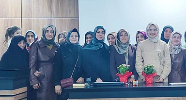 Dijital dünyada aile ve çocuklar konuşuldu