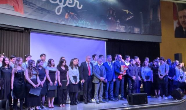 Erzurum’da Fen Lisesi korosundan Yeşilçam konseri