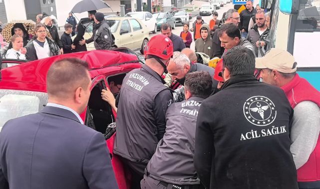 Erzurum'da halk otobüsü ile otomobil çarpıştı!