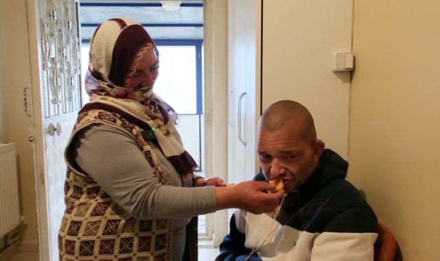 Erzurumlu vefakar anne! Ömrünü oğluna adadı
