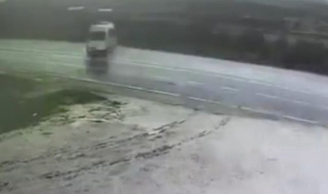 Feci kazada minibüs şarampole devrildi