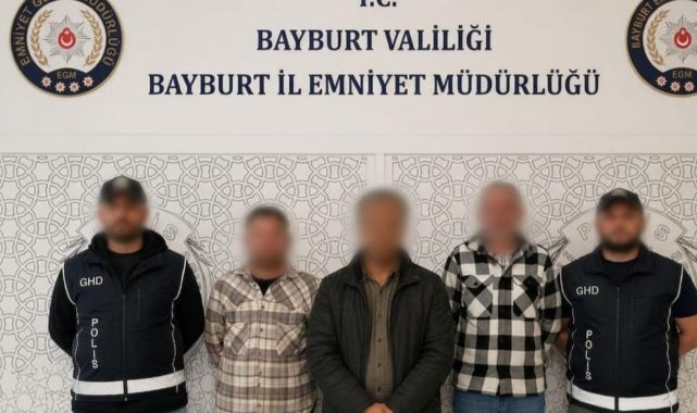 Göçmen kaçakçıları yakalandı