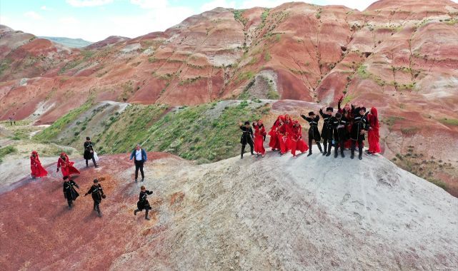 Gökkuşağı Tepeleri’nde Kafkas gösterisi