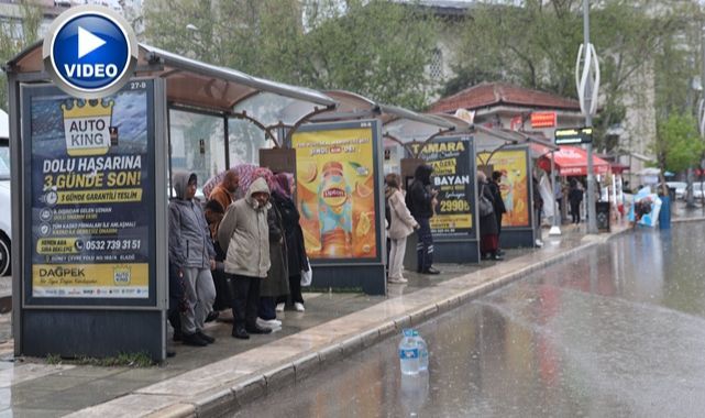 Güne sağanak yağışla başladılar