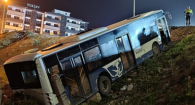 Halk otobüsü şarampole uçtu
