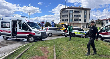 İki bulvarın kesişiminde korkutan kaza