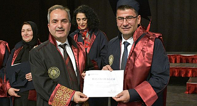 İletişim Fakültesinde mezuniyet töreni 