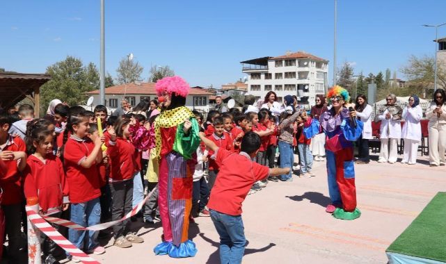 İlkokul ve Ortaokulda bilim şenliği düzenlendi
