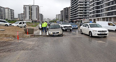 Kazı sonrası kapatılmayan çukur kazalara neden oldu
