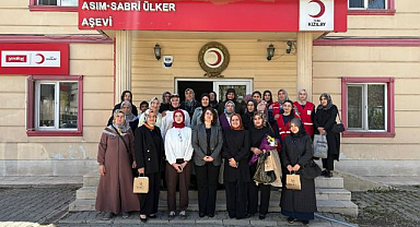 Kızılay'dan Anneler Günü'nde anlamlı buluşma