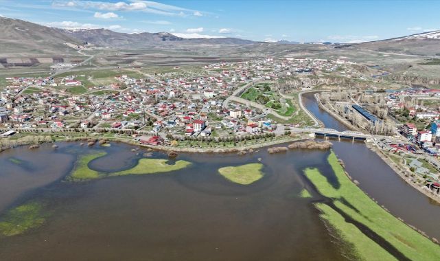 Kura Nehri’nde kar sularıyla debi yükseldi
