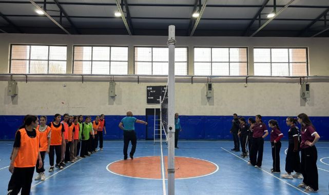 Liseler arası turnuvada büyük heyecan