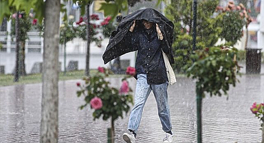 Meteorolojiden Doğu'da 3 il için gök gürültülü sağanak uyarısı