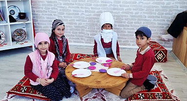 Öğrenciler Nasreddin Hoca fıkralarını sahneledi