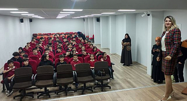 Öğrencilere akran nezaketi ve aile iletişimi anlatıldı