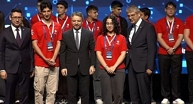Öğrencilere edebiyat alanında teşvik ödülü 