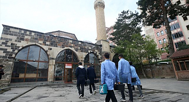 Öğrencilerin örnek davranışı tam not aldı