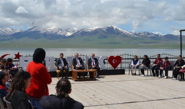Öğrencilerle bir araya geldiler
