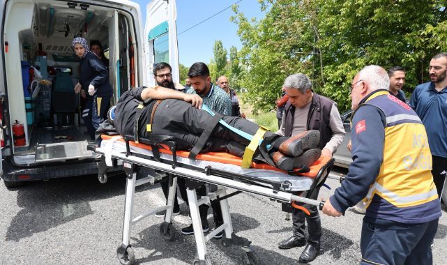 Otomobil cipe çarptı! 2’si çocuk 5 kişi yaralandı