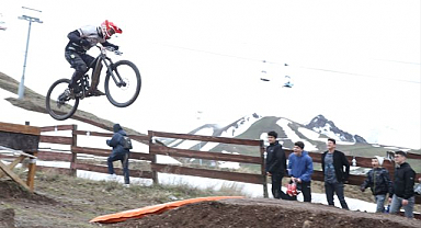 Palandöken'de Downhill Türkiye Şampiyonası yapıldı