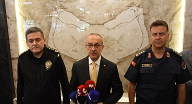 Polis durdurdu, binlerce sentetik ecza çıktı