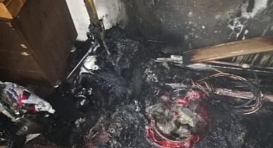 Sobadan çıkan kıvılcımlar evi küle çevirdi: 9 kişilik aile evsiz kaldı