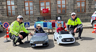 Trafik denetiminde hayat kurtaran bilgilendirme