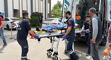 Traktör tekerinin altında kaldı! Yaşam mücadelesi veriyor