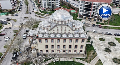 Yıldırımın vurduğu cami havadan görüntülendi 