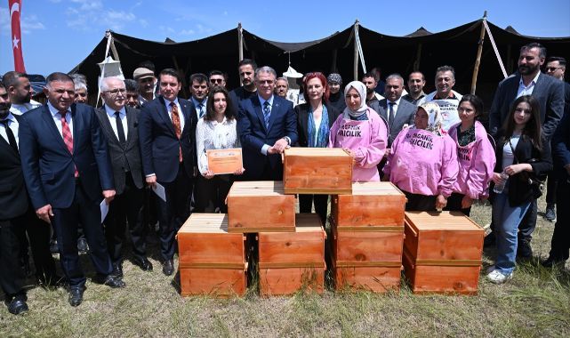 150 çiftçiye arılı kovan desteği