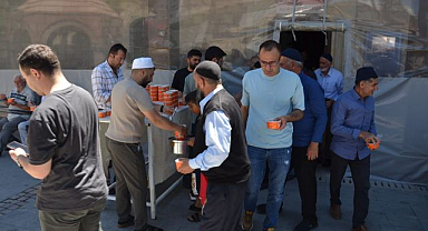 500 kişilik aşure ikramı
