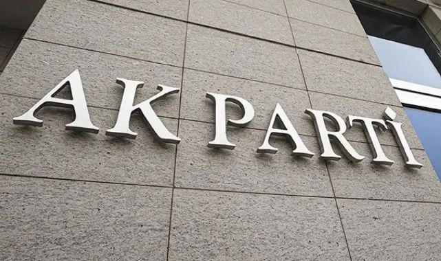 AK Parti'de dört il başkanı görevden alındı