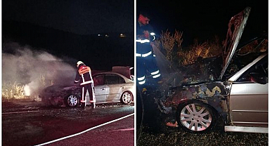 Alev alan otomobil kullanılamaz hale geldi
